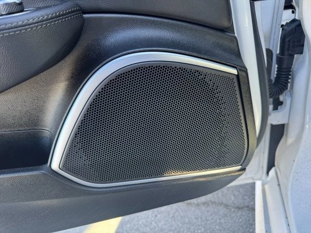 2022 Alfa Romeo Giulia - Image 12 of 19