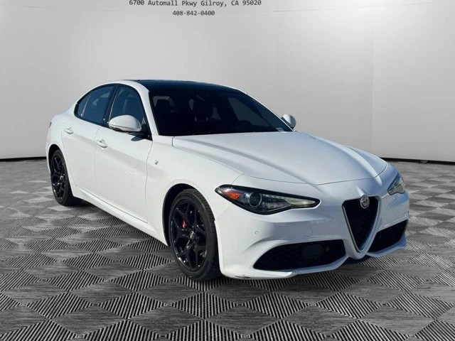 2022 Alfa Romeo Giulia - Image 3 of 19