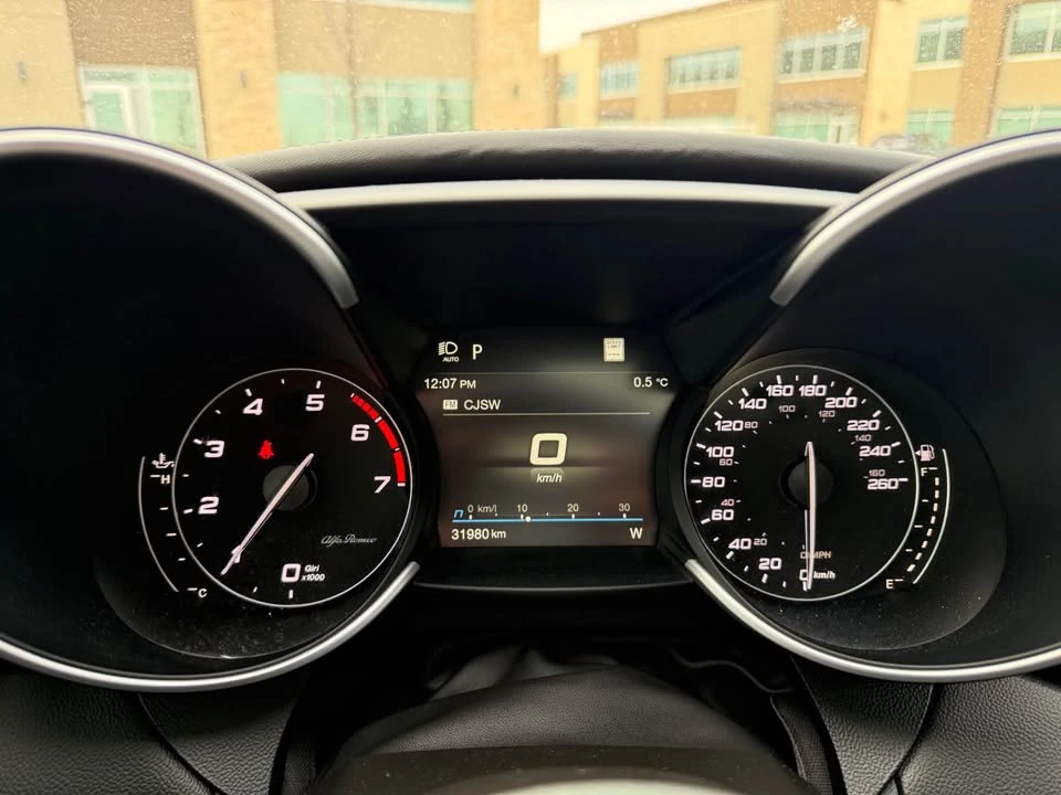 2022 Alfa Romeo Giulia - Image 9 of 11