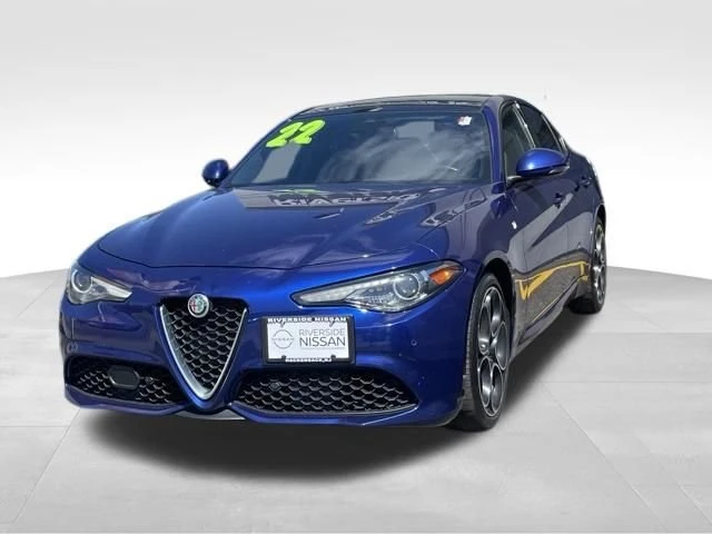 2022 Alfa Romeo Giulia - Image 2 of 20