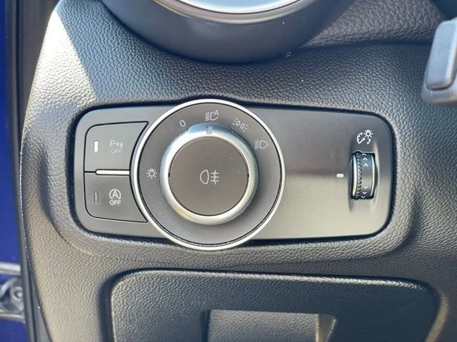 2022 Alfa Romeo Giulia - Image 12 of 20