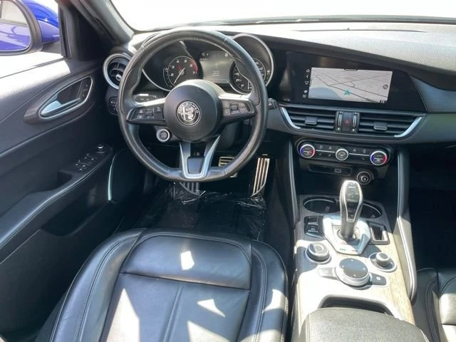2022 Alfa Romeo Giulia - Image 11 of 20