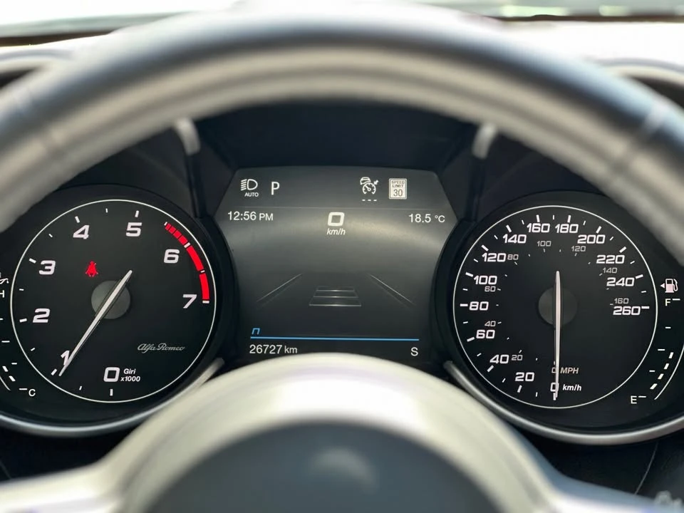 2022 Alfa Romeo Giulia - Image 7 of 10