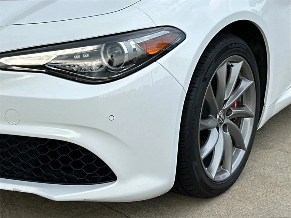 2022 Alfa Romeo Giulia - Image 6 of 19