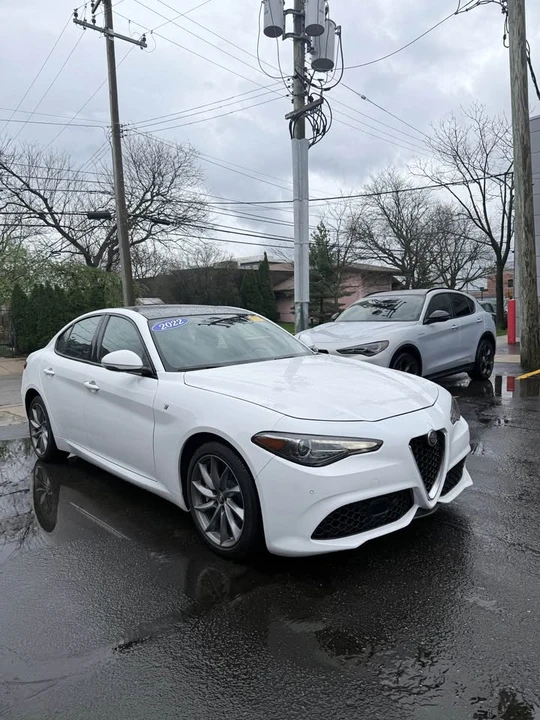 2022 Alfa Romeo Giulia - Image 4 of 14
