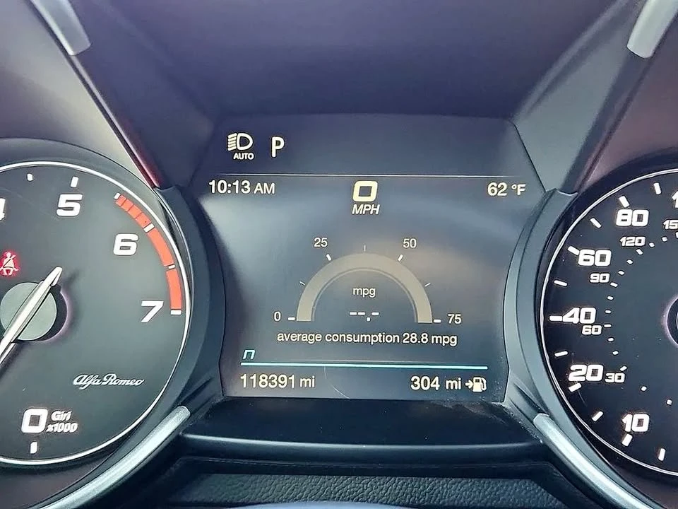 2022 Alfa Romeo Giulia - Image 1 of 13