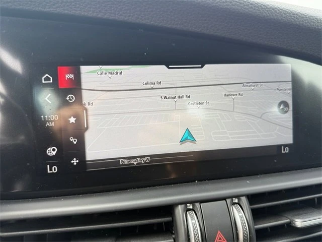 2022 Alfa Romeo Giulia - Image 17 of 19