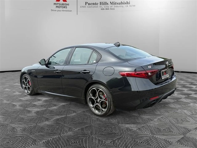 2022 Alfa Romeo Giulia - Image 6 of 19
