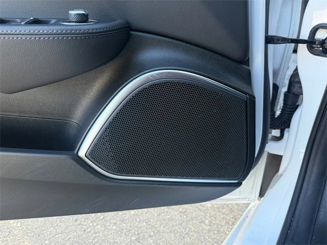 2022 Alfa Romeo Giulia - Image 13 of 20