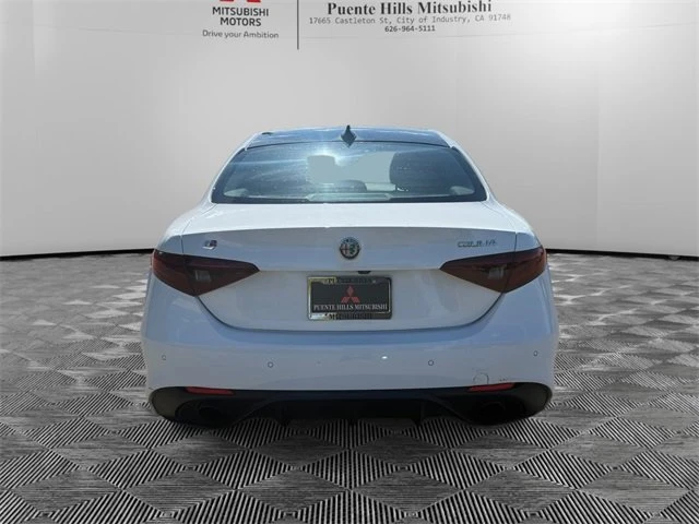 2022 Alfa Romeo Giulia - Image 6 of 20