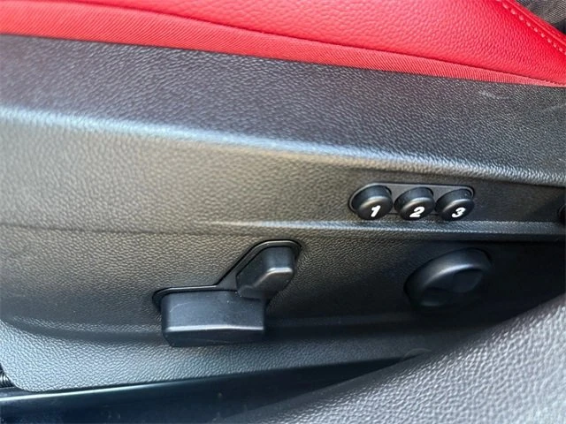 2022 Alfa Romeo Giulia - Image 12 of 20