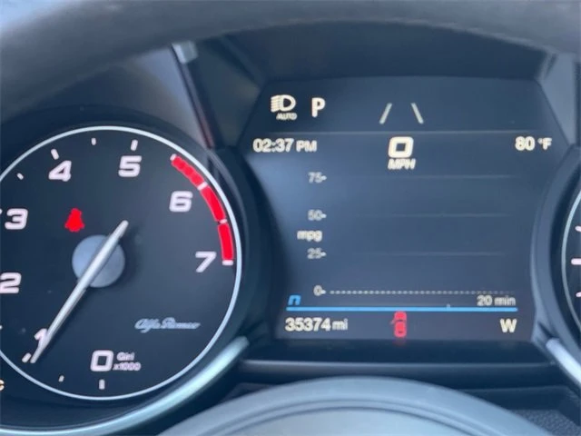 2022 Alfa Romeo Giulia - Image 18 of 20