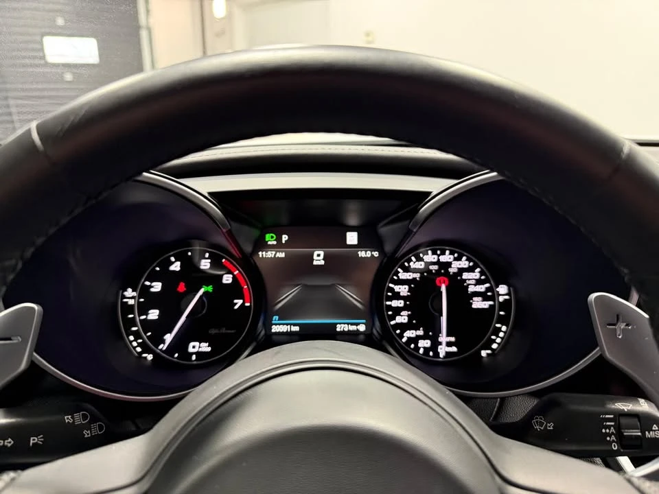 2022 Alfa Romeo Giulia - Image 18 of 20