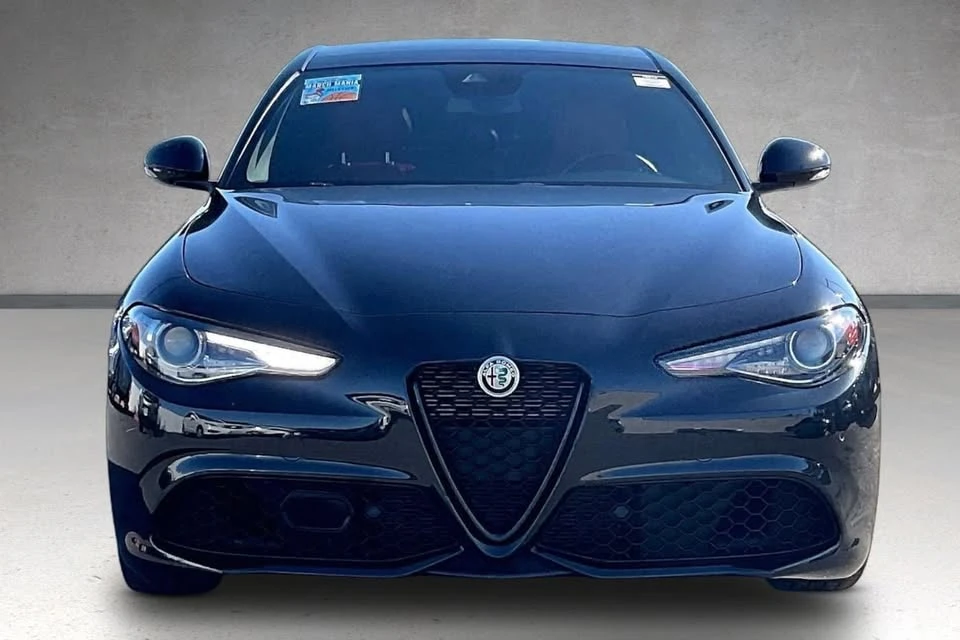 2022 Alfa Romeo Giulia - Image 2 of 18