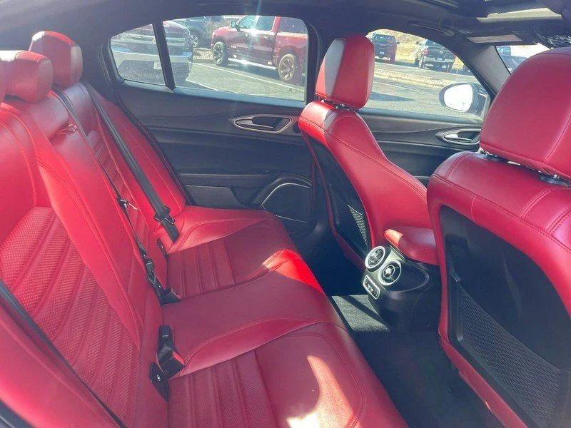 2022 Alfa Romeo Giulia - Image 12 of 12