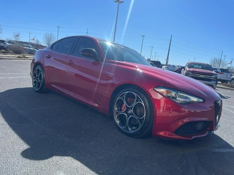2022 Alfa Romeo Giulia - Image 2 of 12