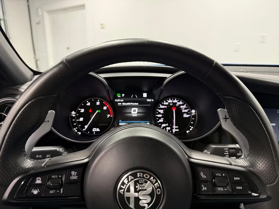 2022 Alfa Romeo Giulia - Image 14 of 20