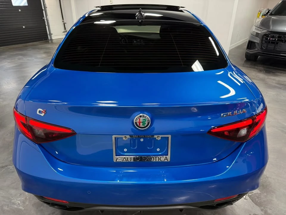 2022 Alfa Romeo Giulia - Image 5 of 20