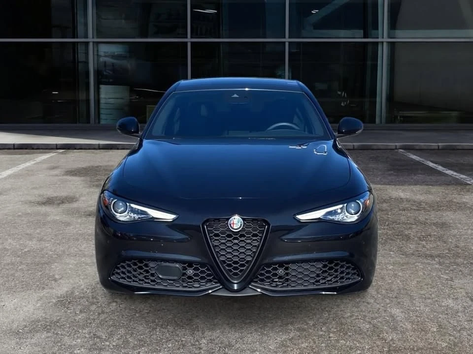 2022 Alfa Romeo Giulia - Image 3 of 19