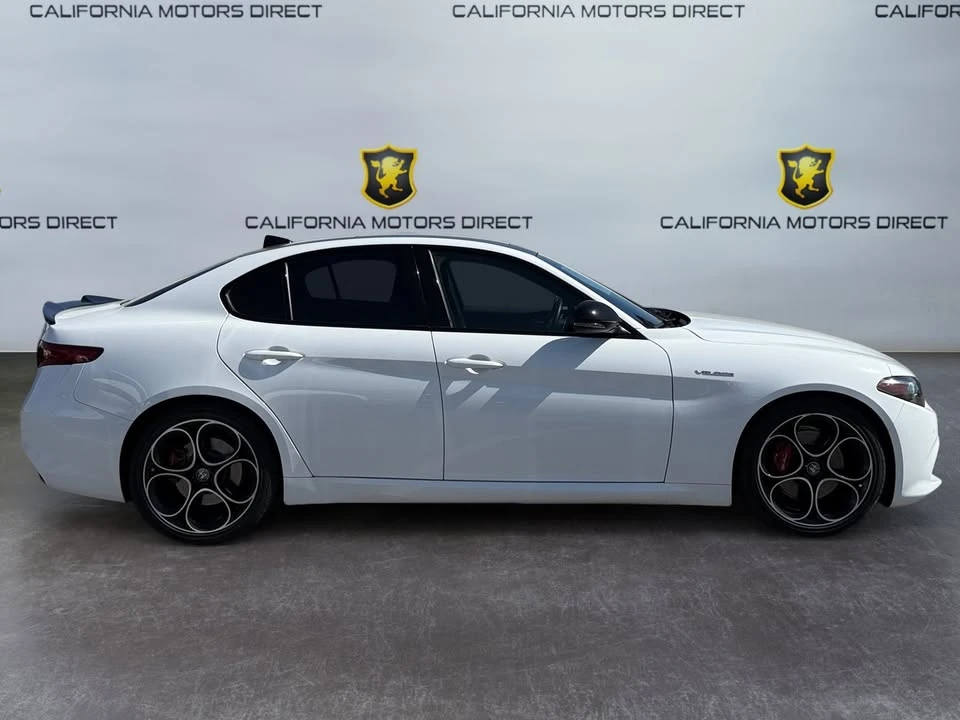 2022 Alfa Romeo Giulia - Image 6 of 20