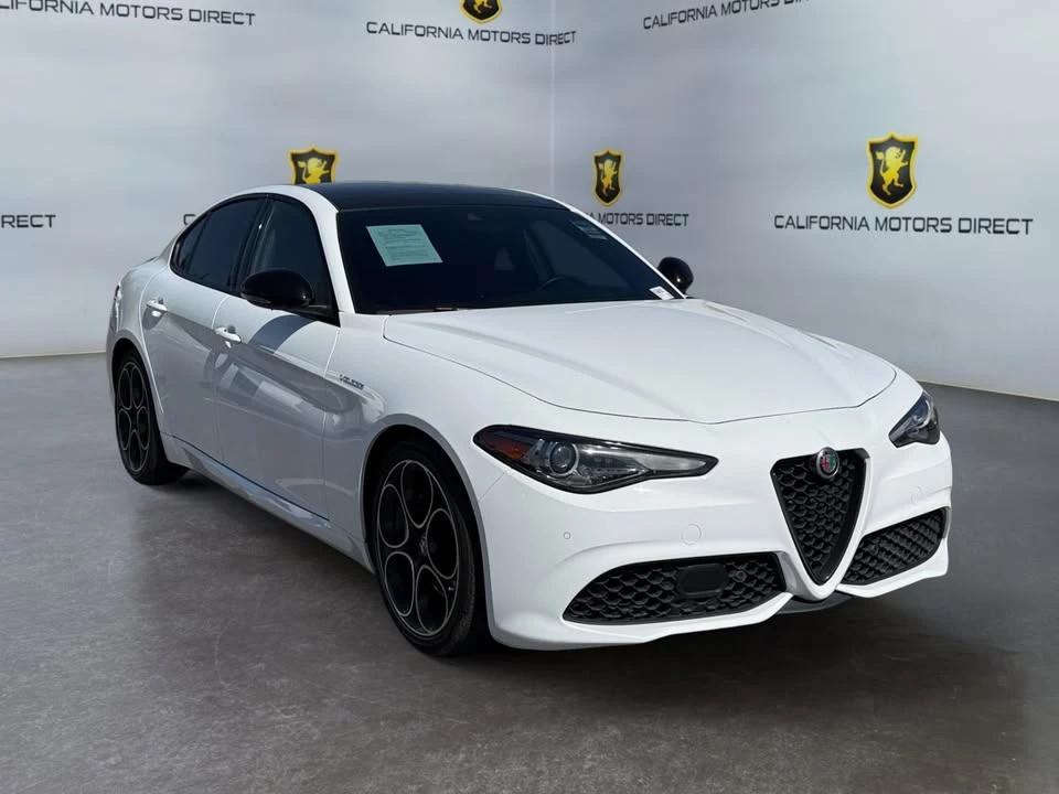 2022 Alfa Romeo Giulia - Image 7 of 20