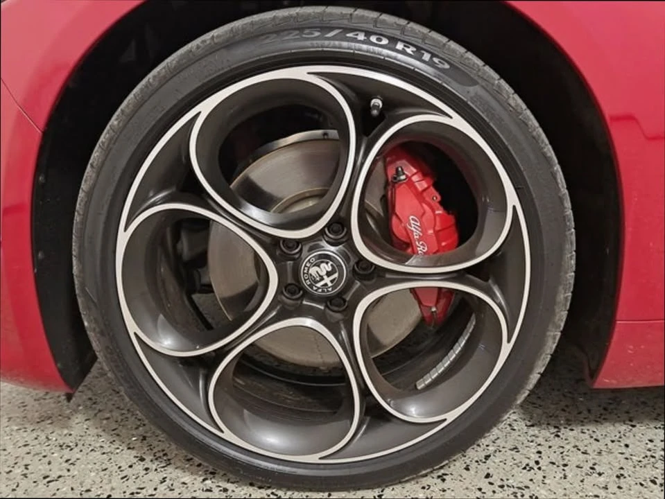 2022 Alfa Romeo Giulia - Image 7 of 19