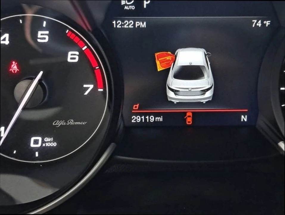 2022 Alfa Romeo Giulia - Image 2 of 19