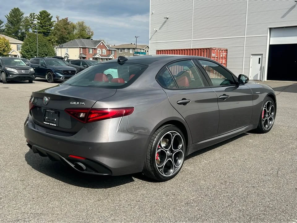 2022 Alfa Romeo Giulia - Image 7 of 17