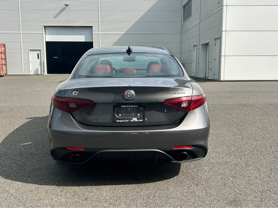 2022 Alfa Romeo Giulia - Image 6 of 17
