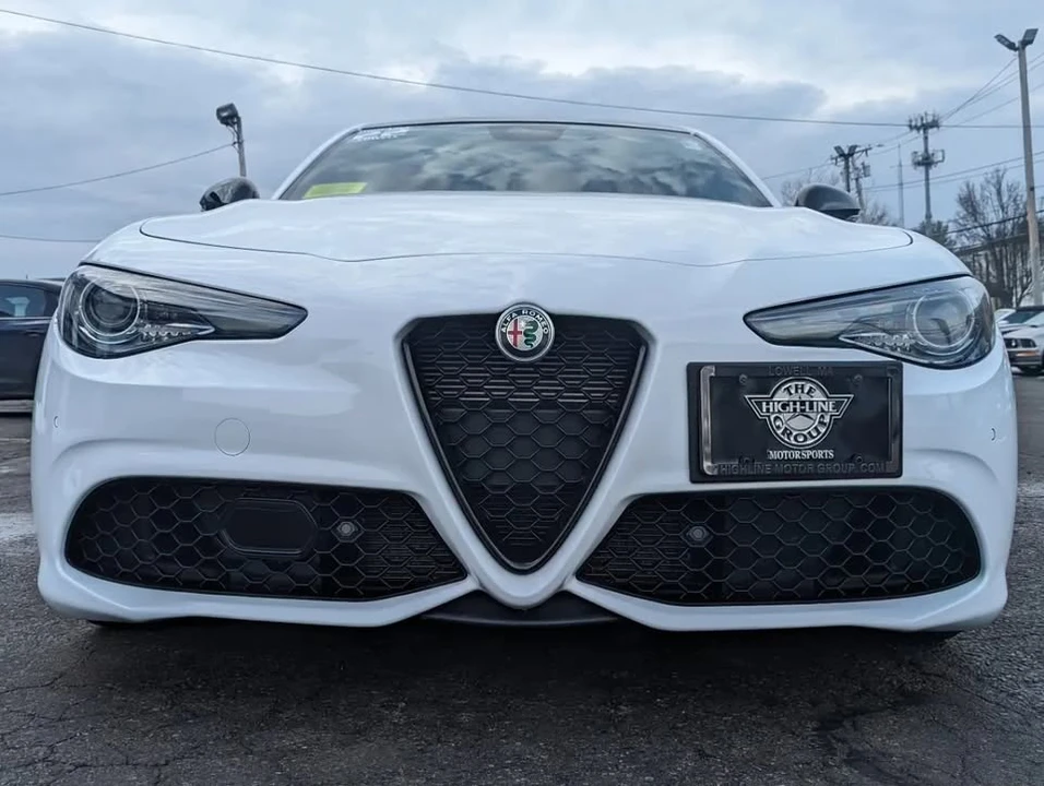 2022 Alfa Romeo Giulia - Image 4 of 20