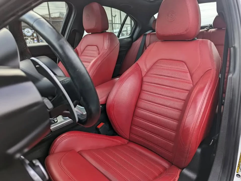 2022 Alfa Romeo Giulia - Image 12 of 20