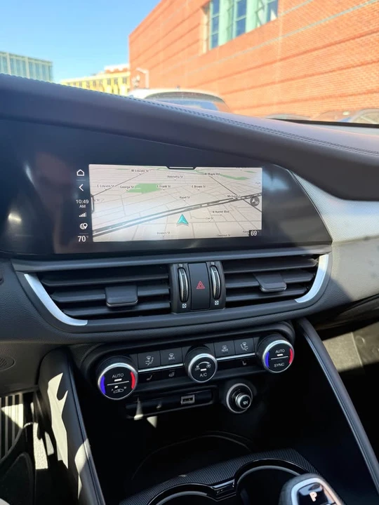 2022 Alfa Romeo Giulia - Image 12 of 14