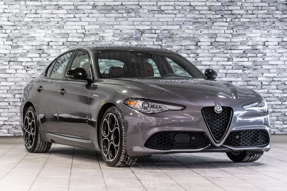2022 Alfa Romeo Giulia - Image 3 of 19