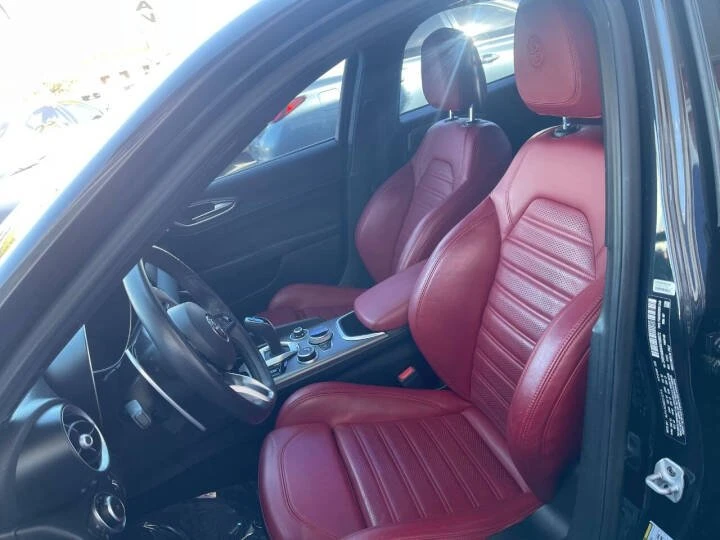 2022 Alfa Romeo Giulia - Image 6 of 20