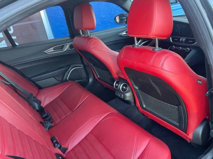 2022 Alfa Romeo Giulia - Image 14 of 20