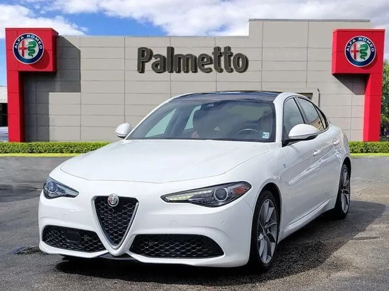 2022 Alfa Romeo Giulia - Image 3 of 12