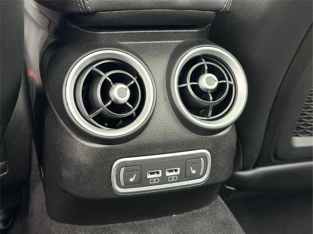 2022 Alfa Romeo Giulia - Image 20 of 20