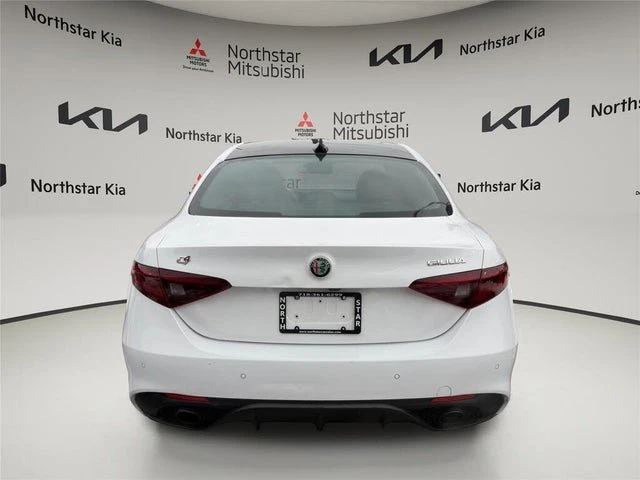 2022 Alfa Romeo Giulia - Image 3 of 20