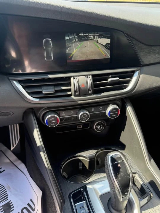 2022 Alfa Romeo Giulia - Image 12 of 12