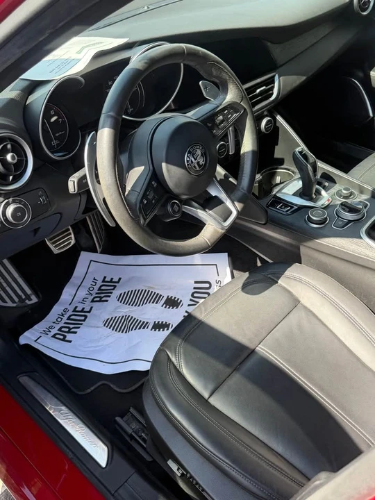 2022 Alfa Romeo Giulia - Image 4 of 12