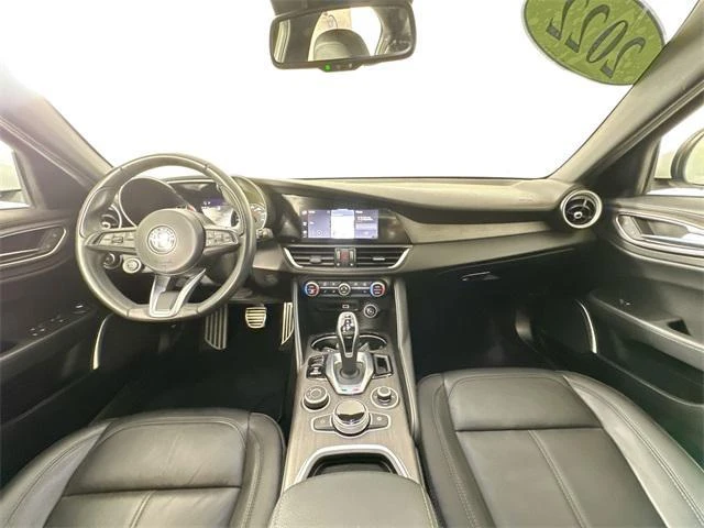 2022 Alfa Romeo Giulia - Image 3 of 20