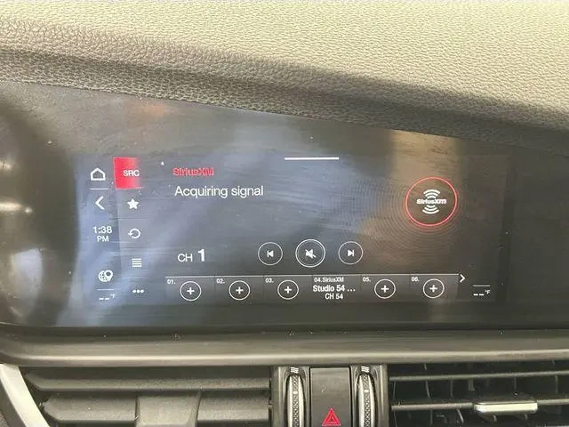 2022 Alfa Romeo Giulia - Image 13 of 20