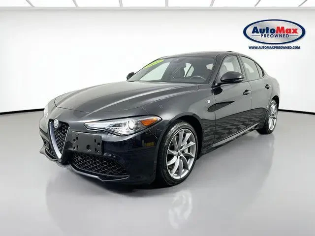 2022 Alfa Romeo Giulia - Image 5 of 20