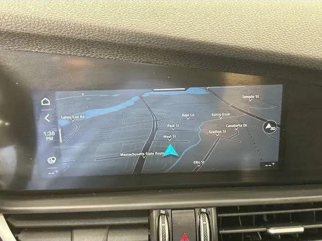 2022 Alfa Romeo Giulia - Image 11 of 20