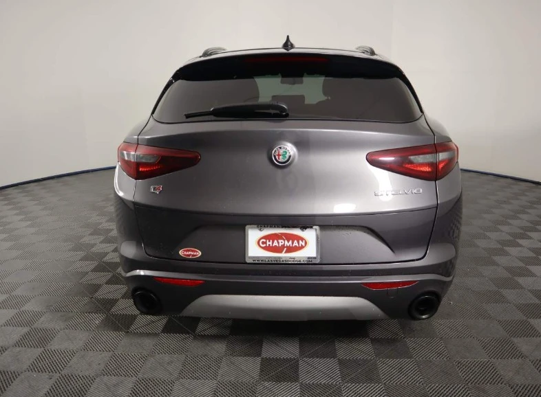 2022 Alfa Romeo Stelvio - Image 5 of 12