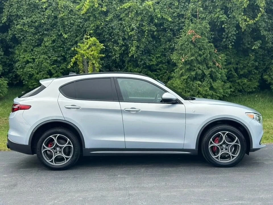 2022 Alfa Romeo Stelvio - Image 11 of 20