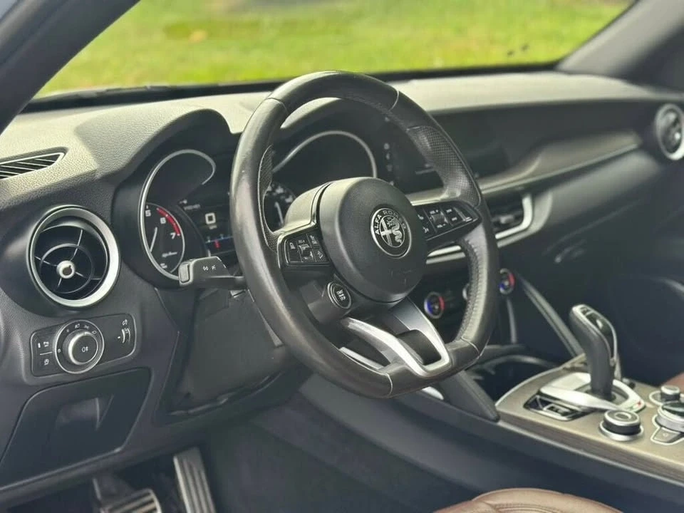 2022 Alfa Romeo Stelvio - Image 16 of 20