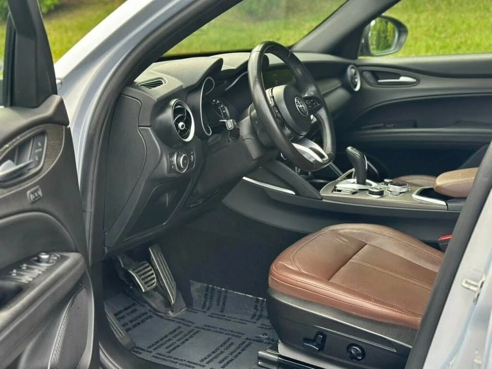 2022 Alfa Romeo Stelvio - Image 15 of 20