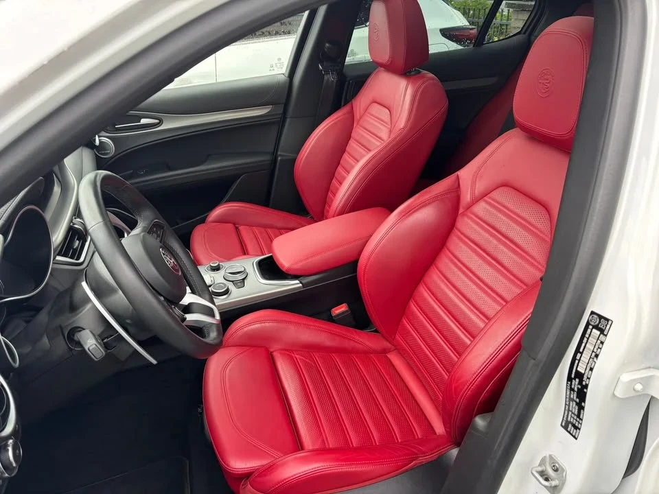 2022 Alfa Romeo Stelvio - Image 5 of 6