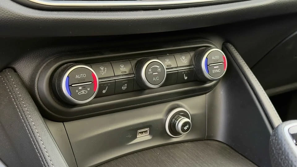 2022 Alfa Romeo Stelvio - Image 13 of 15